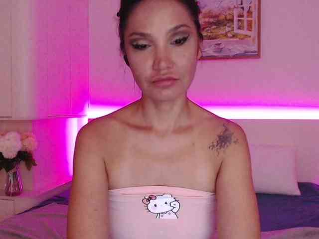 Ohmy-Linda webcam