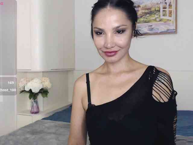 Ohmy-Linda webcam