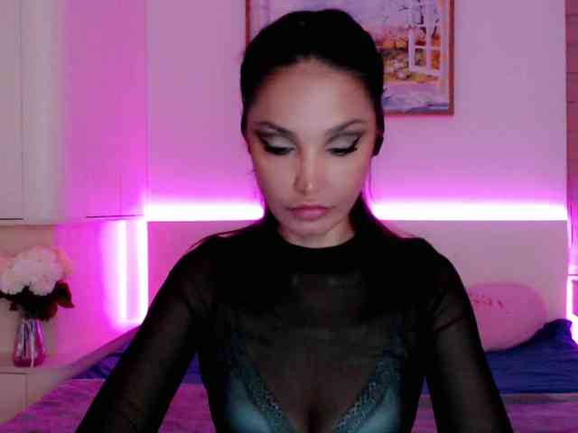 Ohmy-Linda webcam
