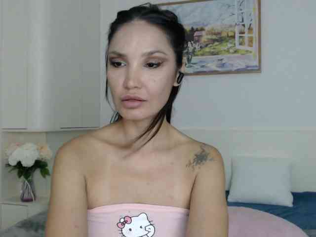 Ohmy-Linda webcam
