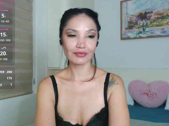 Ohmy-Linda webcam
