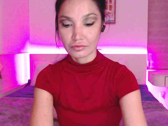 Ohmy-Linda webcam