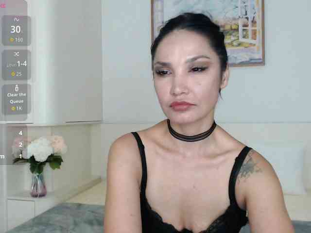 Ohmy-Linda webcam