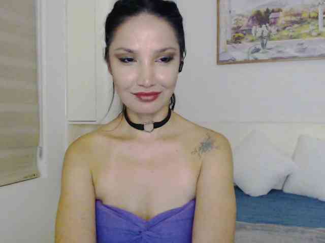 Ohmy-Linda webcam