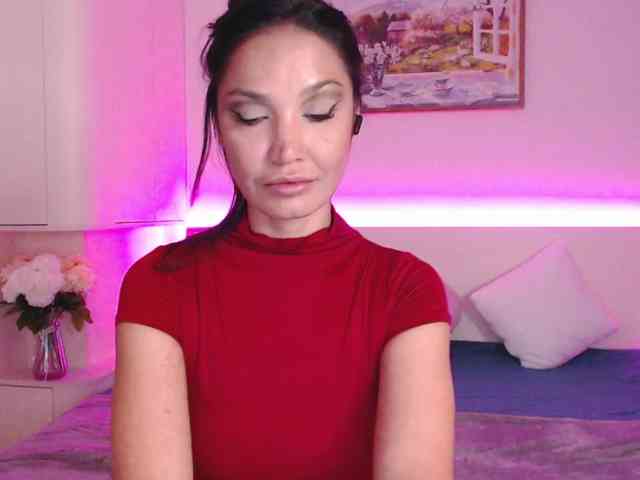 Ohmy-Linda webcam