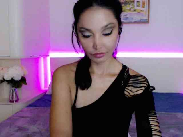 Ohmy-Linda webcam