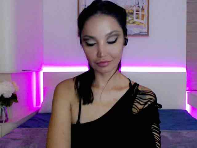 Ohmy-Linda webcam