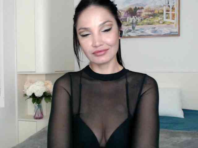 Ohmy-Linda webcam