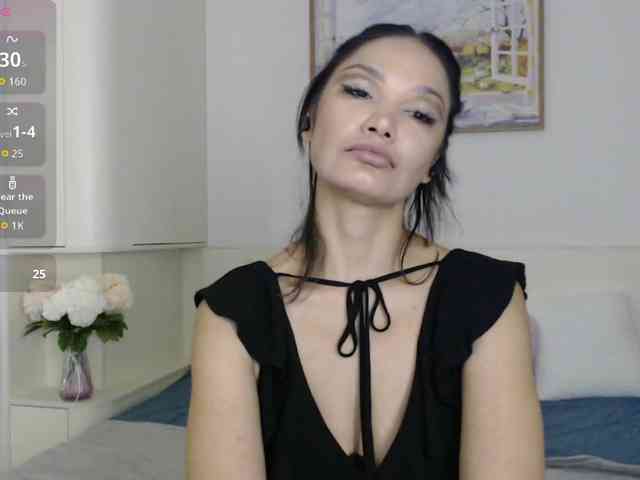 Ohmy-Linda webcam
