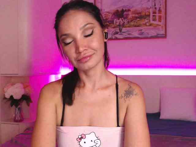 Ohmy-Linda webcam