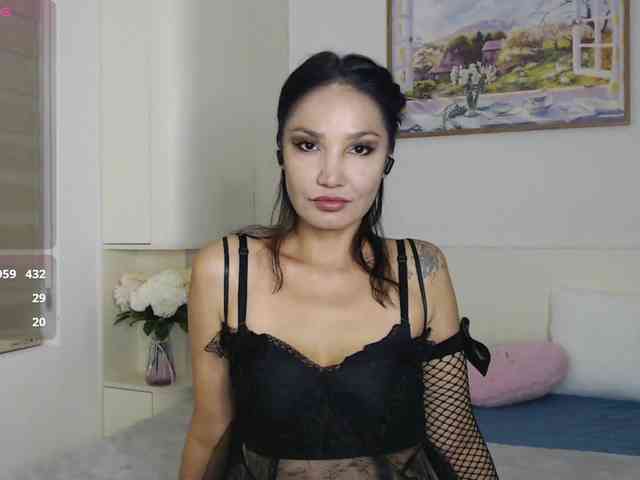 Ohmy-Linda webcam