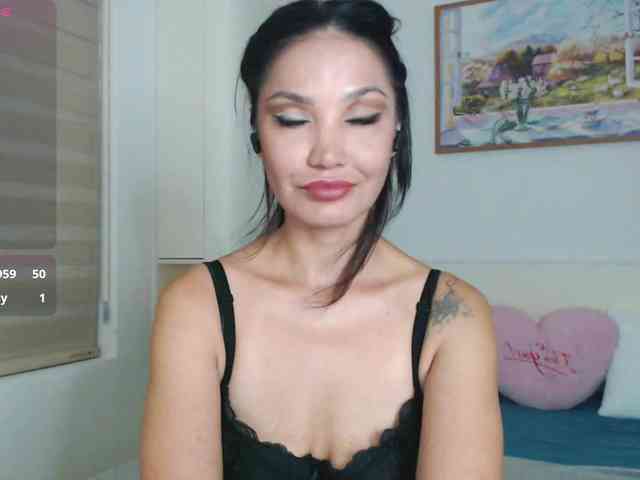 Ohmy-Linda webcam