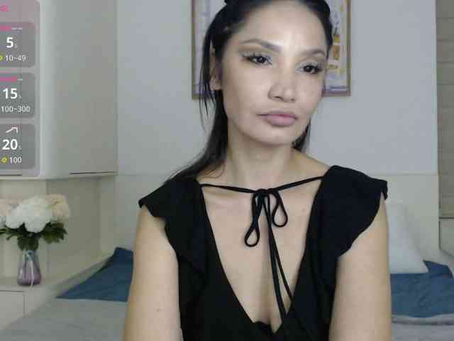 Ohmy-Linda webcam