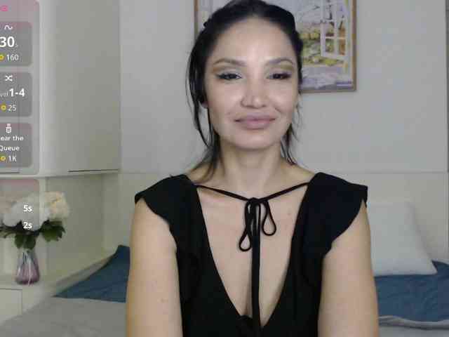 Ohmy-Linda webcam