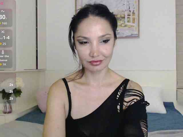 Ohmy-Linda webcam