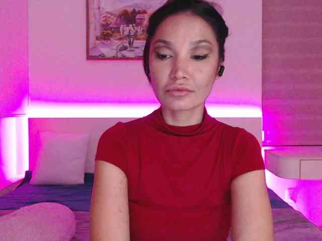 Ohmy-Linda webcam