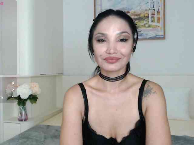Ohmy-Linda webcam