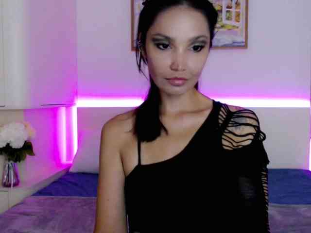 Ohmy-Linda webcam