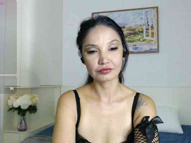 Ohmy-Linda webcam
