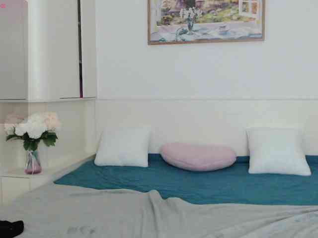 Ohmy-Linda webcam