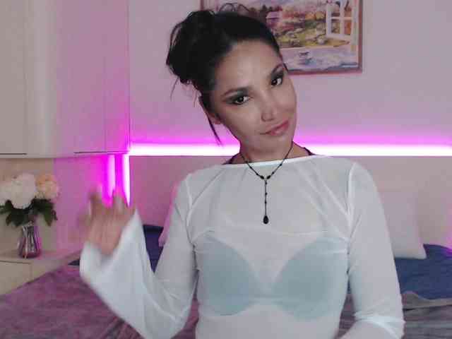 Ohmy-Linda webcam