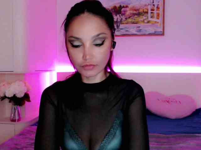 Ohmy-Linda webcam