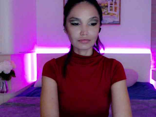 Ohmy-Linda webcam
