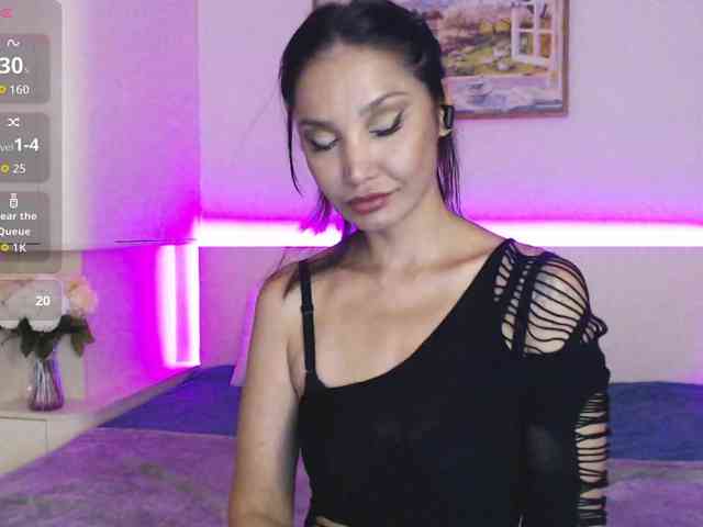 Ohmy-Linda webcam