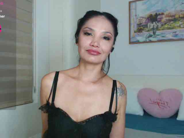 Ohmy-Linda webcam