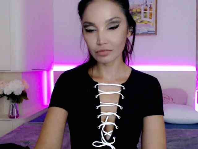 Ohmy-Linda webcam