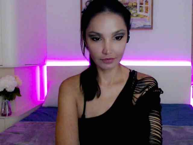 Ohmy-Linda webcam