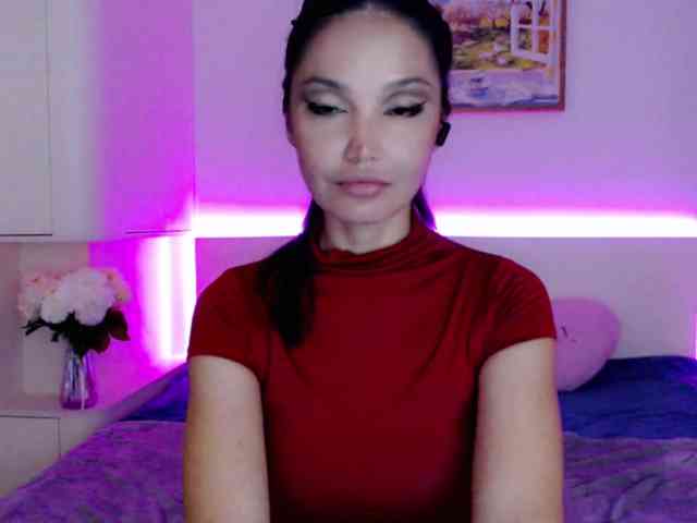 Ohmy-Linda webcam