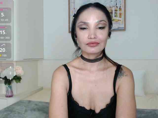Ohmy-Linda webcam