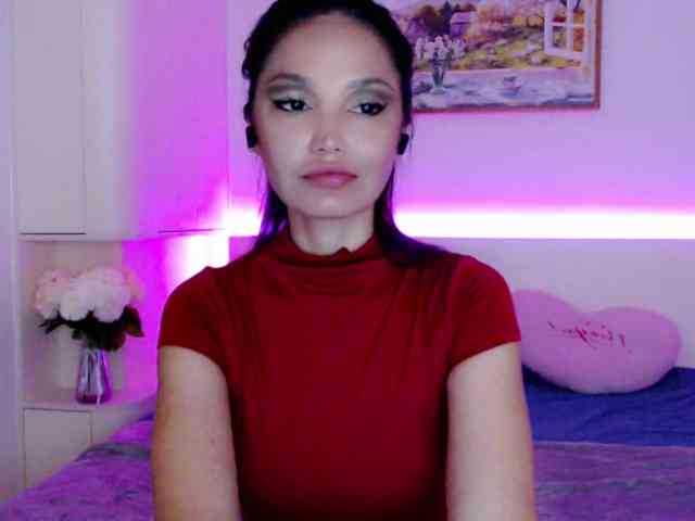Ohmy-Linda webcam