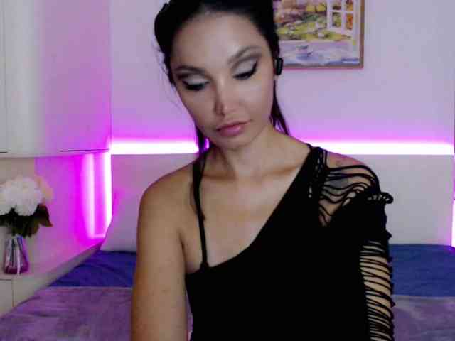 Ohmy-Linda webcam
