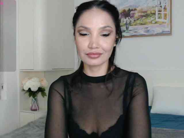 Ohmy-Linda webcam