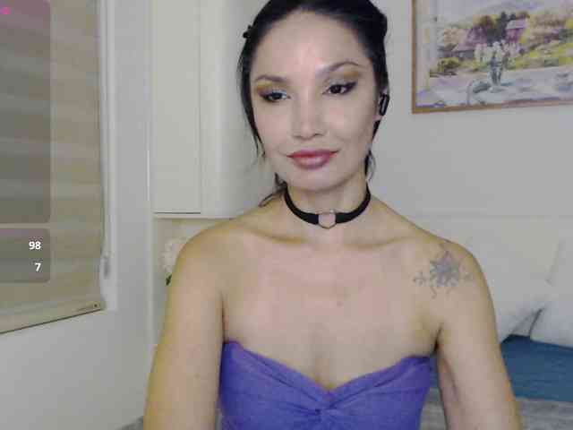 Ohmy-Linda webcam