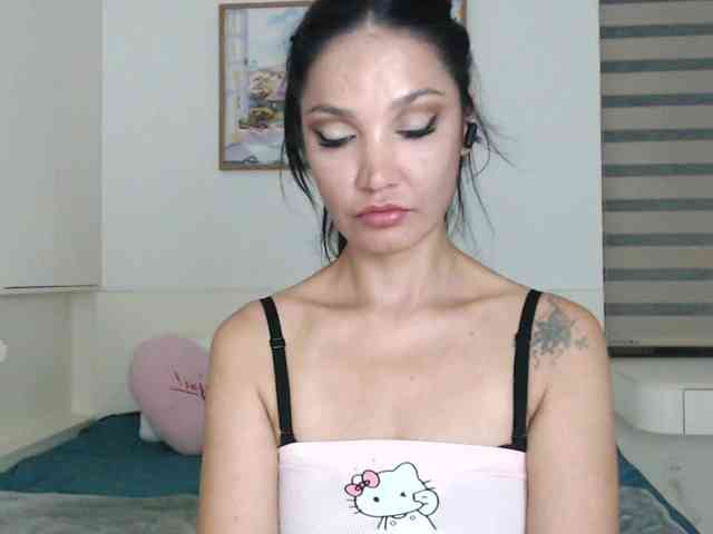 Ohmy-Linda webcam