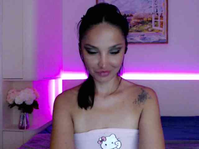Ohmy-Linda webcam