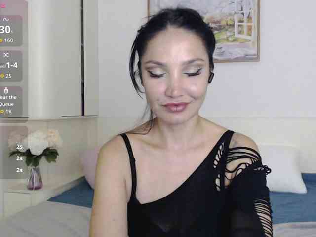 Ohmy-Linda webcam