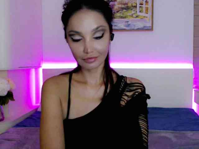 Ohmy-Linda webcam