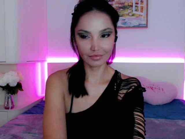Ohmy-Linda webcam