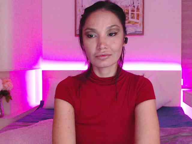 Ohmy-Linda webcam