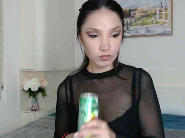Ohmy-Linda webcam
