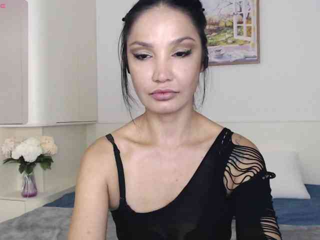 Ohmy-Linda webcam