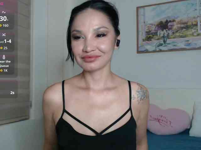 Ohmy-Linda webcam