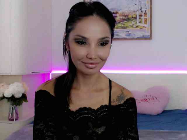 Ohmy-Linda webcam