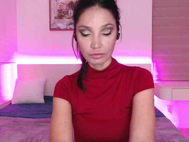 Ohmy-Linda webcam
