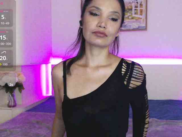 Ohmy-Linda webcam