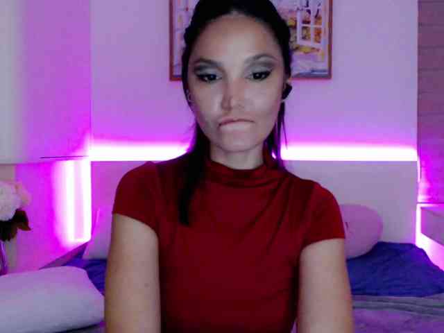 Ohmy-Linda webcam